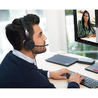 Lenovo 100 Stereo USB Headset in Black - 4XD0X88524