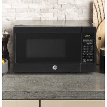 GE 0.7 Cu. Ft. Capacity Countertop Microwave Oven