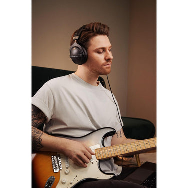 BeyerDynamic DT 770 PRO Closed Dynamic Studio Headphones, 32 Ohms
