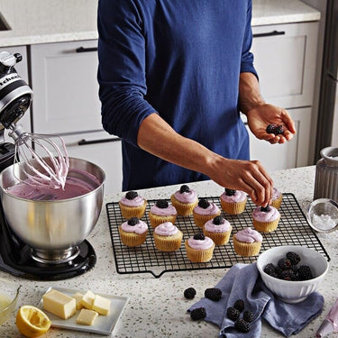 KitchenAid Classic Series 4.5 Quart Tilt-Head Stand Mixer K45SS, Onyx Black