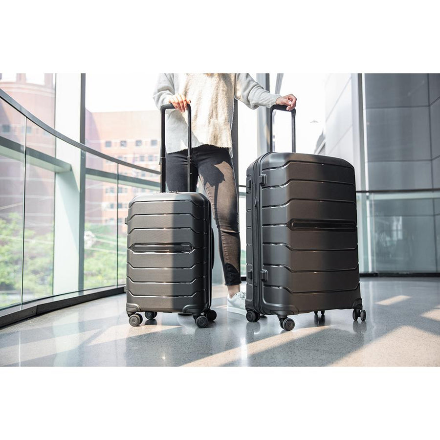Samsonite Freeform Hardside Expandable Spinner Luggage 2PC Set(21/28-Carry-on/Large) Black