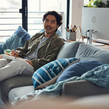 Hewlett Packard 24-cr0110 23.8-inch 8GB/256GB All-in-One Desktop PC - 8L9C8AA#ABA - Open Box