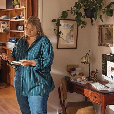 Hewlett Packard 24-cr0110 23.8-inch 8GB/256GB All-in-One Desktop PC - 8L9C8AA#ABA - Open Box