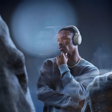 Bose QuietComfort Wireless Over-Ear Bluetooth Headphones Power Bundle