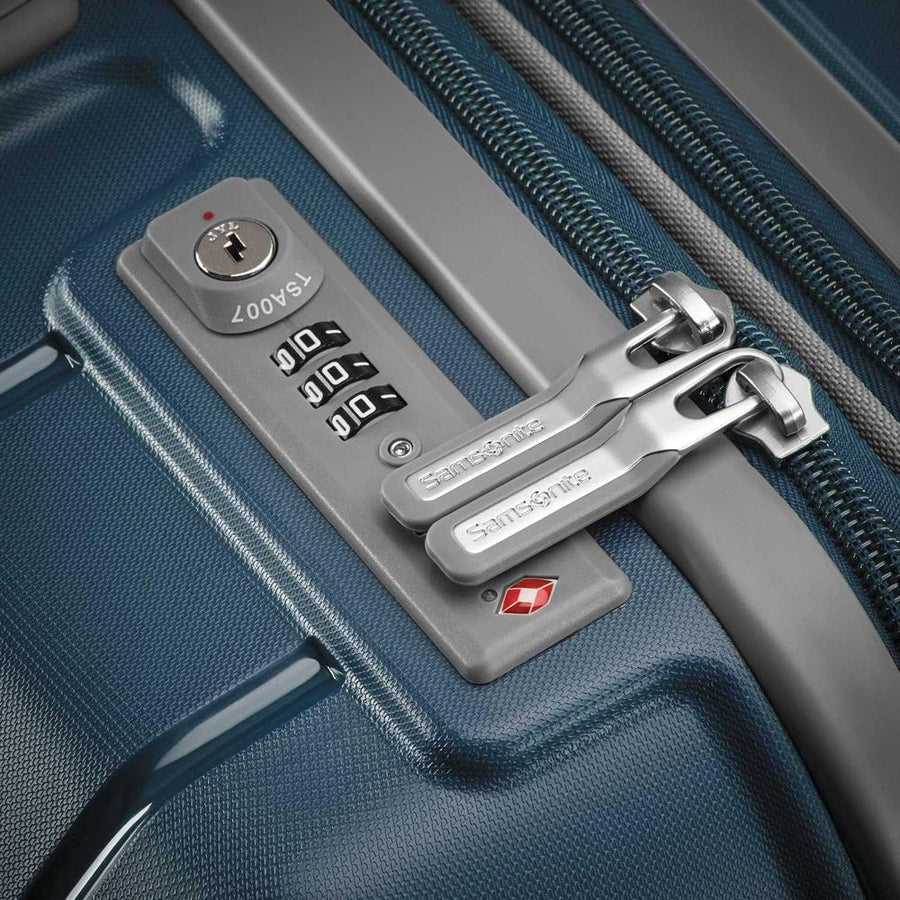 Samsonite Freeform 21" Hardside Spinner Luggage - Navy - (78255-1596)