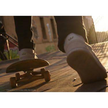 Sony a6400 4K Mirrorless Camera ILCE-6400/B Body Only with Deco Gear Travel Case Kit