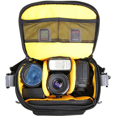 Vanguard Compact Shoulder Camera & Photography Bag + Deco Photo Cleaning Kit