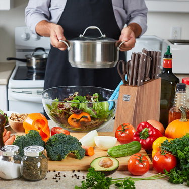 Deco Chef 16 Piece Kitchen Knife Set with Wedge Handles, Shears, Block, and Cutting Board