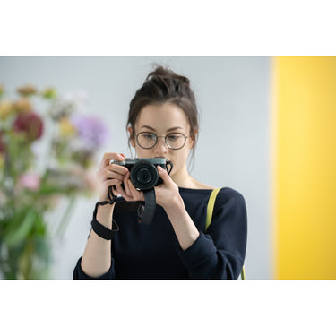Sony FE 40mm F2.5 G Full Frame Ultra Compact Prime G Lens for E-Mount SEL40F25G
