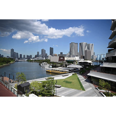 Nikon NIKKOR Z DX 18-140mm f/3.5-6.3 VR Zoom Lens for Z-Mount Mirrorless Cameras 20104