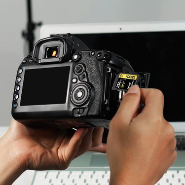 Lexar Professional 1800x SDXC UHS-II Card GOLD Series 256GB