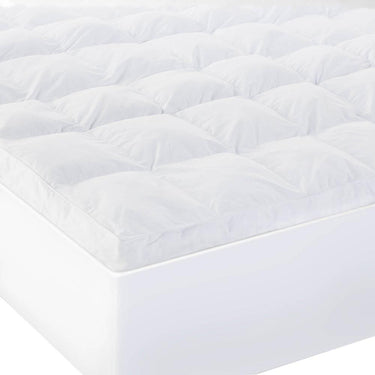 Malouf IS30KKDAFB 3 Inch Down Alternative Mattress Topper King w/ Mattress Protector