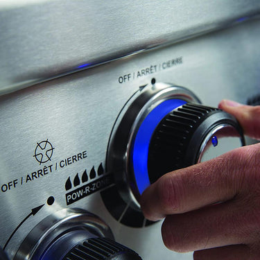 Broil King 958344 Regal S 590 Pro Propane Gas Grill, 5-Burner, Steel Open Box