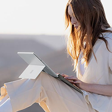 Microsoft Surface Pro 8 13" Touch Screen Intel i5 8/256GB SSD Graphite Open Box