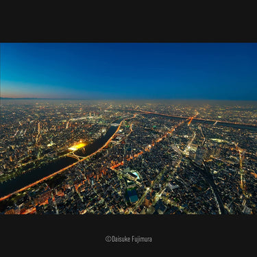 Panasonic Lumix 14-28mm f/4-5.6 Ultra Wide-Angle Macro L-Mount Lens - S-R1428