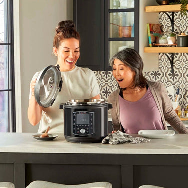 Instant Pot  Pro 6 Quart 10-in-1 Pressure Cooker, Slow Cooker - Refurbished