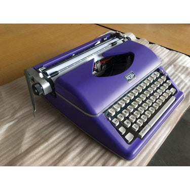 ROYAL CLASSIC Royal 79119q Classic Manual Typewriter purple - OPEN BOX