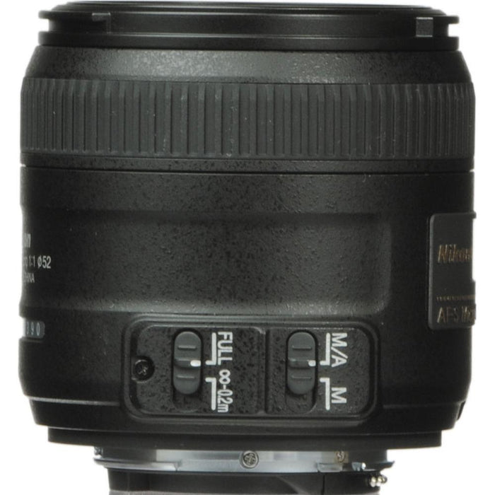 Nikon AF-S DX Micro-NIKKOR 40mm f/2.8G Lens + 64GB Ultimate Kit