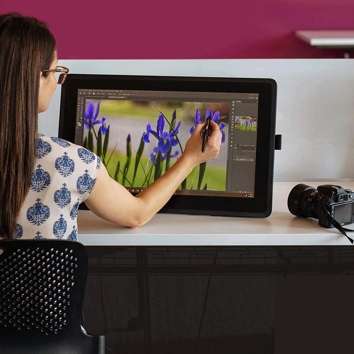 Wacom Cintiq 22 Drawing Tablet with HD Screen, Graphic Monitor, 8192 Pressure-Levels