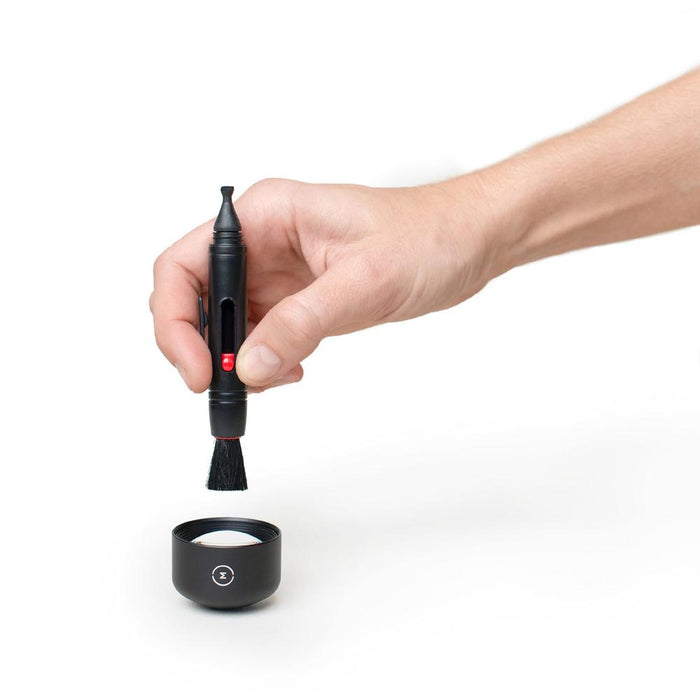 Moment Mobile Lens Cleaning Pen - (150-101)(Black)
