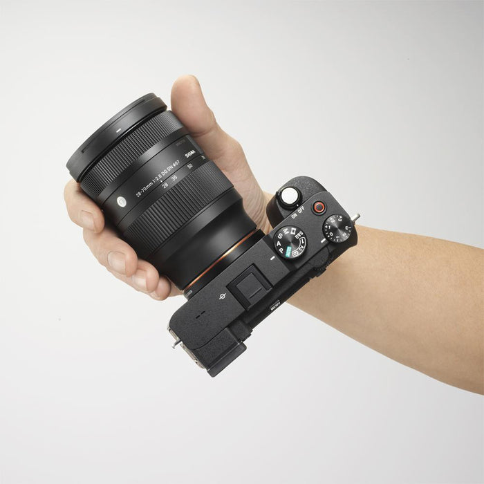 Sigma 28-70mm F2.8 DG DN Zoom Lens for Full Frame Sony E-Mount+64GB Memory Card