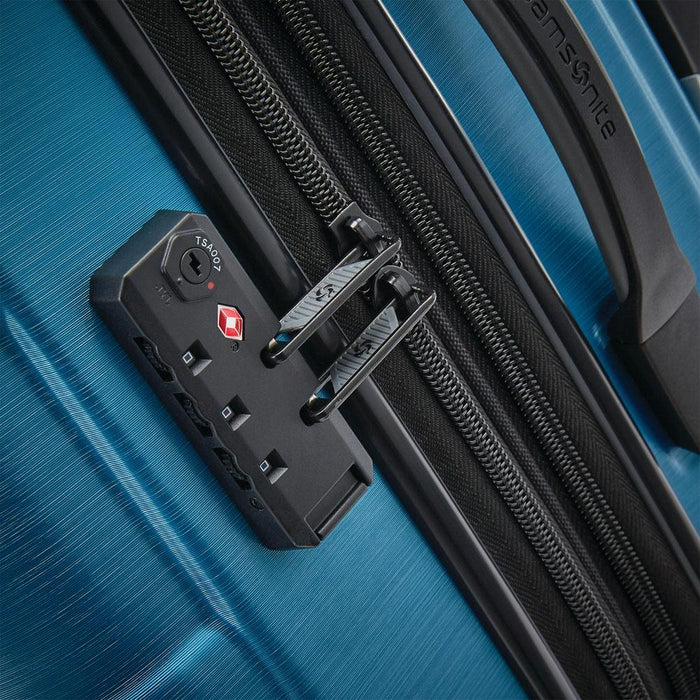 Samsonite Centric 2 Hardside Expandable Luggage 28" Blue + Luggage Accessory Kit