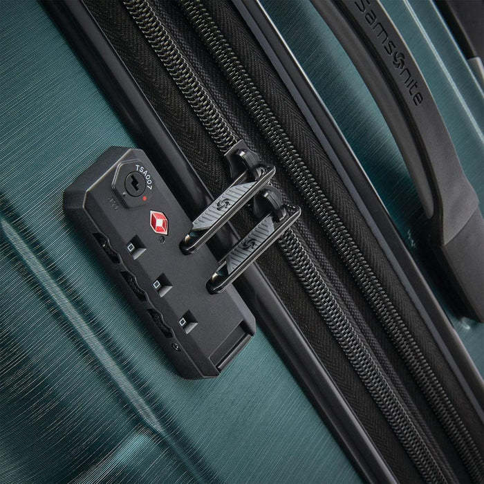 Samsonite Centric 2 Hardside Expandable Luggage 28" Green+Luggage Accessory Kit